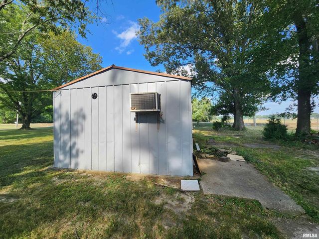 10107 Sugar Creek Road, Benton, IL 62812