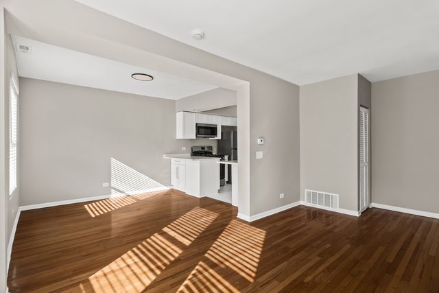 4525 S Drexel Boulevard 3W, Chicago, IL 60653