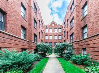 4525 S Drexel Boulevard 3W, Chicago, IL 60653