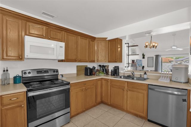 115 CORALWOOD CIRCLE, Kissimmee, FL 34743