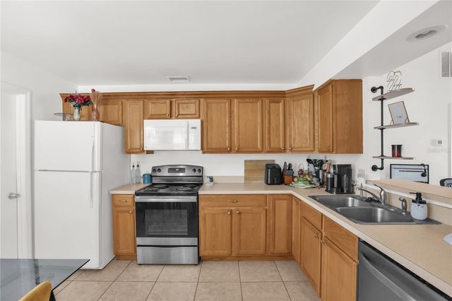 115 CORALWOOD CIRCLE, Kissimmee, FL 34743