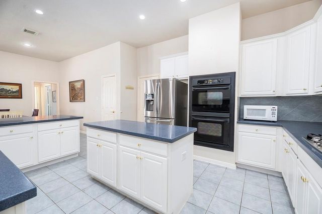 404 Senna Avenue, League City, TX 77573
