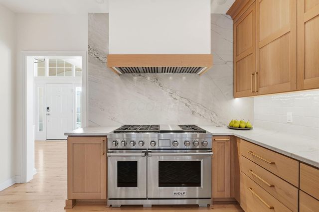 8552 Misty Woods Circle, Powell, OH 43065