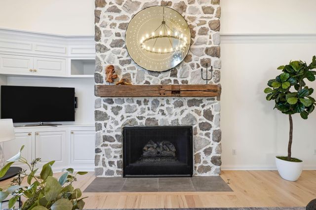 8552 Misty Woods Circle, Powell, OH 43065