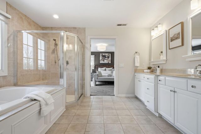 8552 Misty Woods Circle, Powell, OH 43065