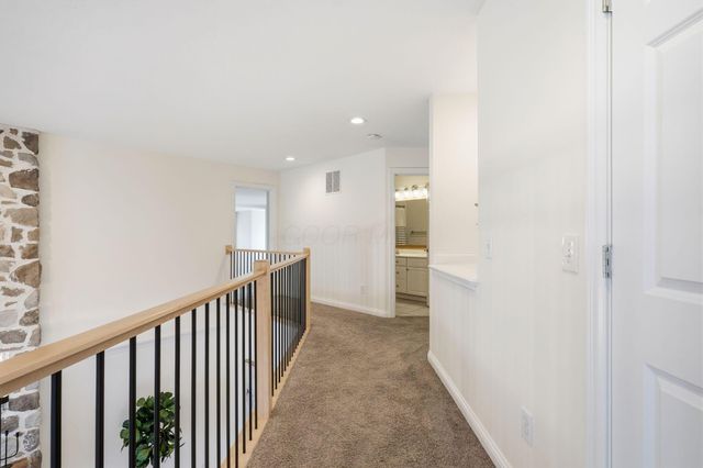 8552 Misty Woods Circle, Powell, OH 43065