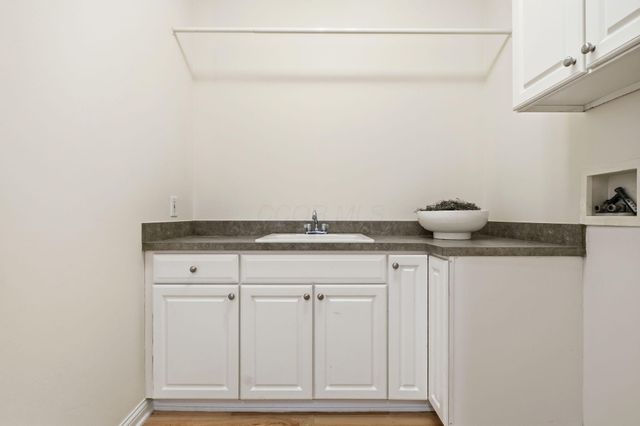 8552 Misty Woods Circle, Powell, OH 43065