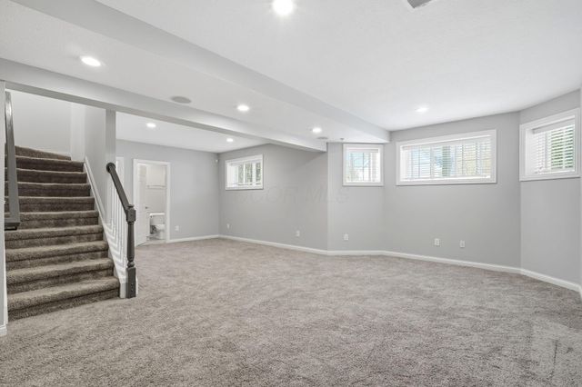 8552 Misty Woods Circle, Powell, OH 43065