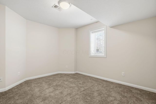 8552 Misty Woods Circle, Powell, OH 43065