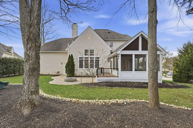 8552 Misty Woods Circle, Powell, OH 43065