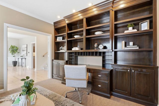 8552 Misty Woods Circle, Powell, OH 43065