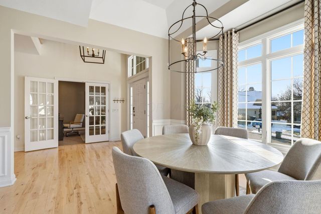 8552 Misty Woods Circle, Powell, OH 43065