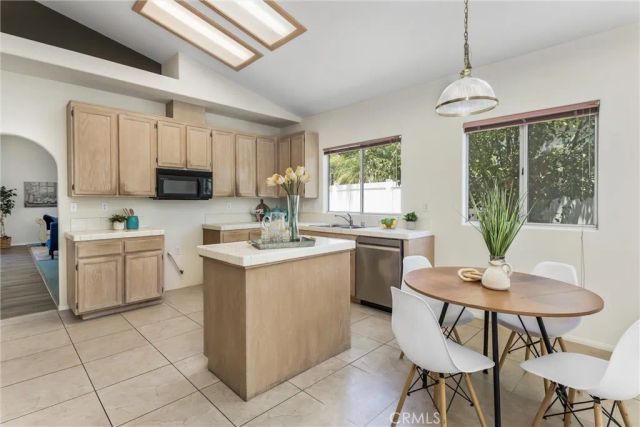 8742 Feathertop Road, Riverside, CA 92508