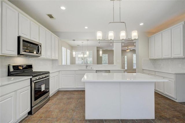 2614 Kinney Oaks CT, Austin, TX 78704