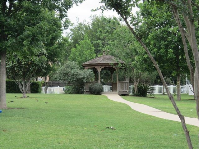 2614 Kinney Oaks CT, Austin, TX 78704