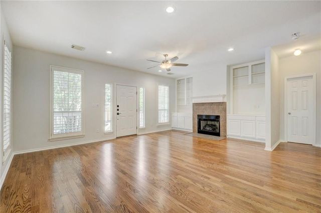 2614 Kinney Oaks CT, Austin, TX 78704