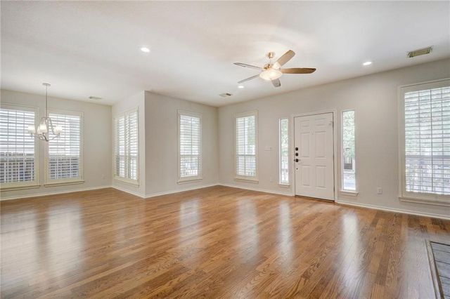 2614 Kinney Oaks CT, Austin, TX 78704