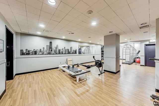 211 E OHIO Street 2902, Chicago, IL 60611