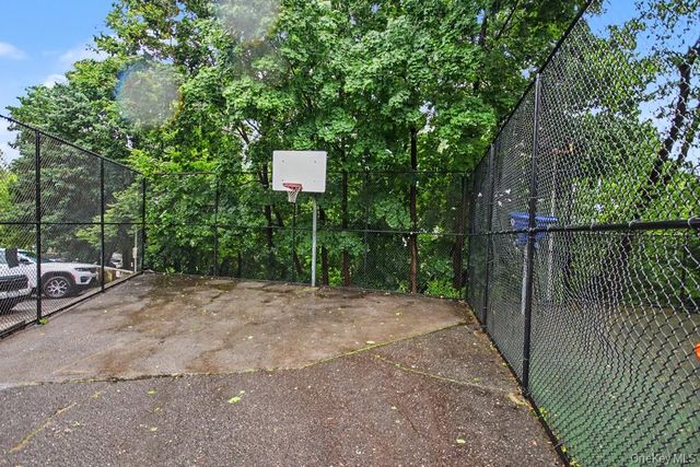 7 Balint Drive 510, Yonkers, NY 10710