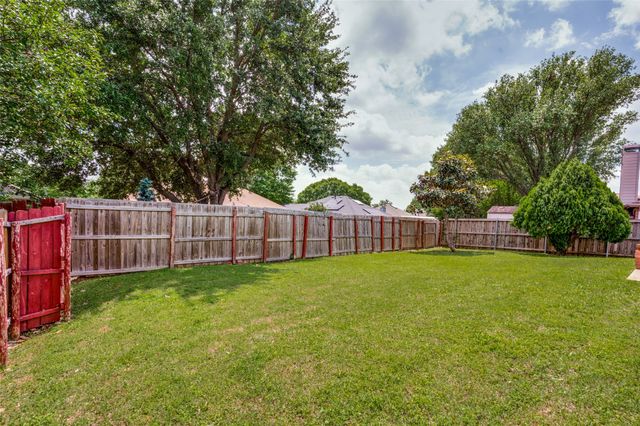 1512 Ash Lane, Corinth, TX 76210
