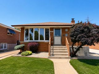 12852 S Manistee Avenue, Chicago, IL 60633