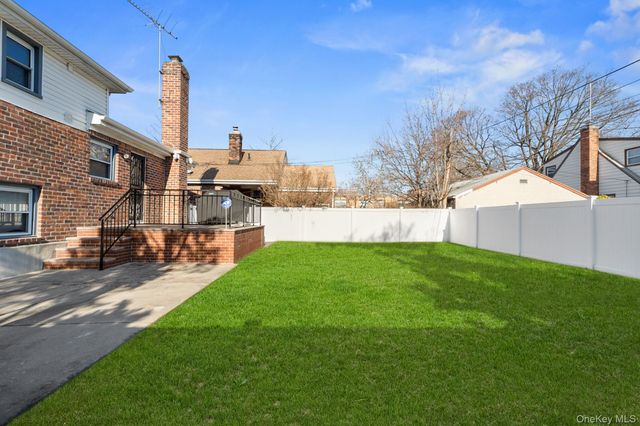 79-09 260th Street, Floral Park, NY 11004