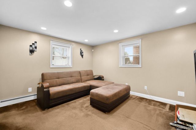 79-09 260th Street, Floral Park, NY 11004