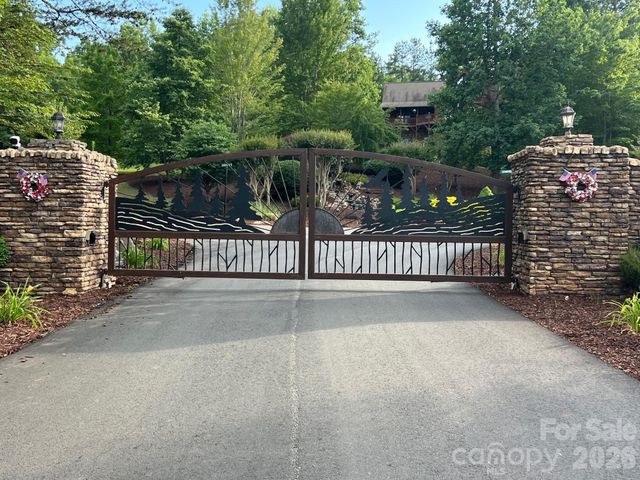 253 Falls Creek Drive, Nebo, NC 28761