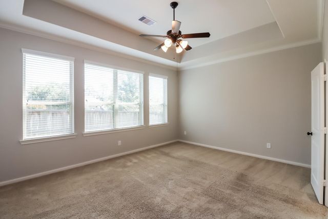 2 Bellshill Circle, Conroe, TX 77304