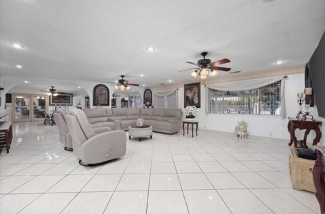 22981 Ave 72, Terra Bella, CA 93270