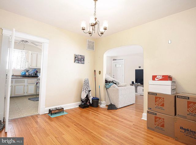 8004 MANOR RD, Parkville, MD 21234