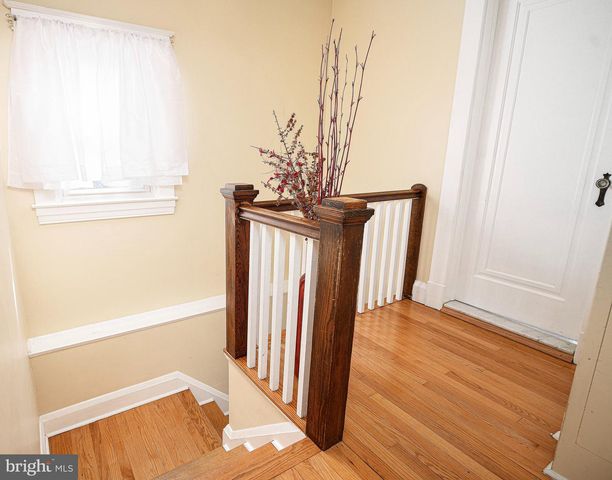 8004 MANOR RD, Parkville, MD 21234