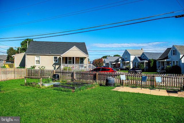 8004 MANOR RD, Parkville, MD 21234