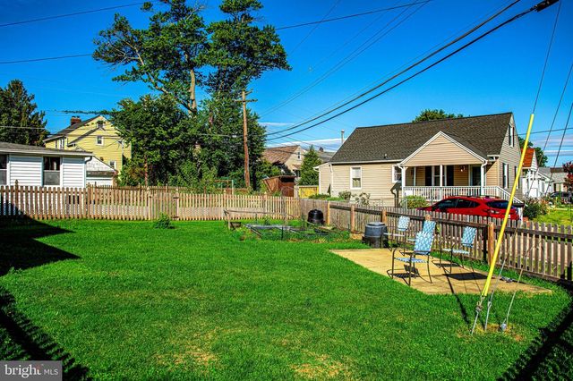 8004 MANOR RD, Parkville, MD 21234