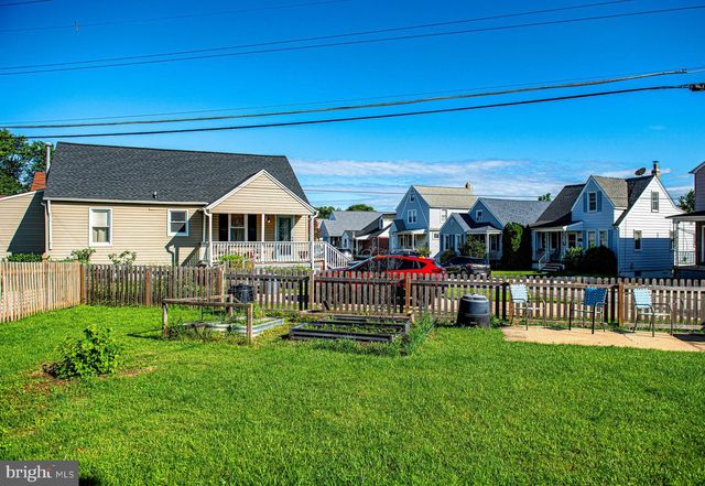 8004 MANOR RD, Parkville, MD 21234