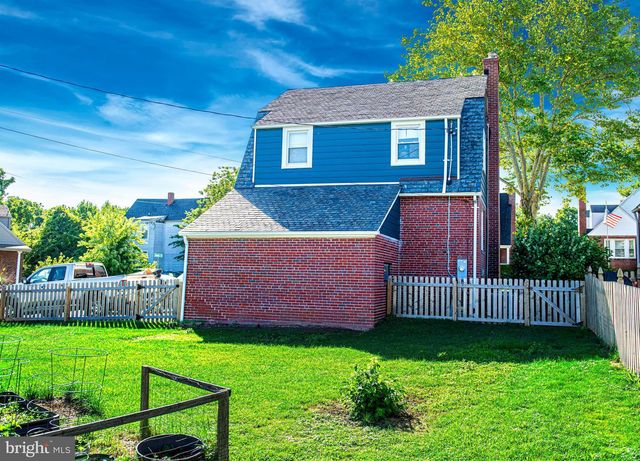 8004 MANOR RD, Parkville, MD 21234