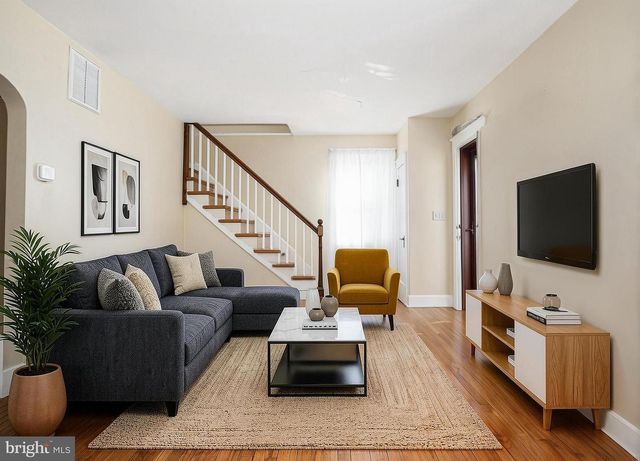 8004 MANOR RD, Parkville, MD 21234