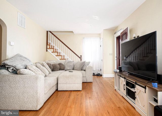 8004 MANOR RD, Parkville, MD 21234