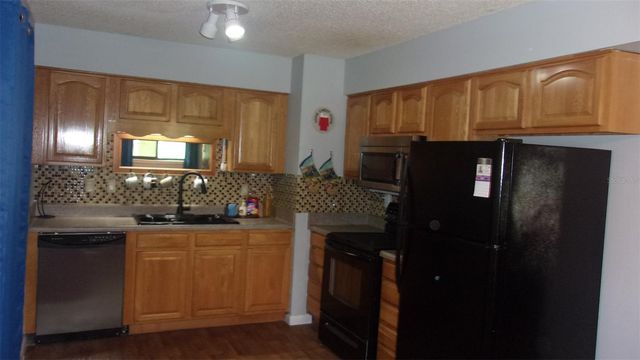 10043 SW 89TH COURT, Ocala, FL 34481