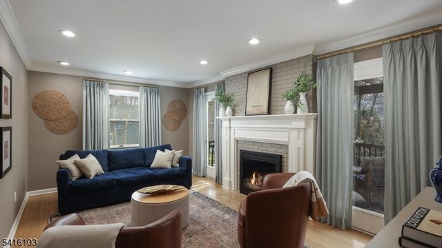 9 Settlers Ln, Westfield Town, NJ 07090