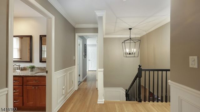 9 Settlers Ln, Westfield Town, NJ 07090