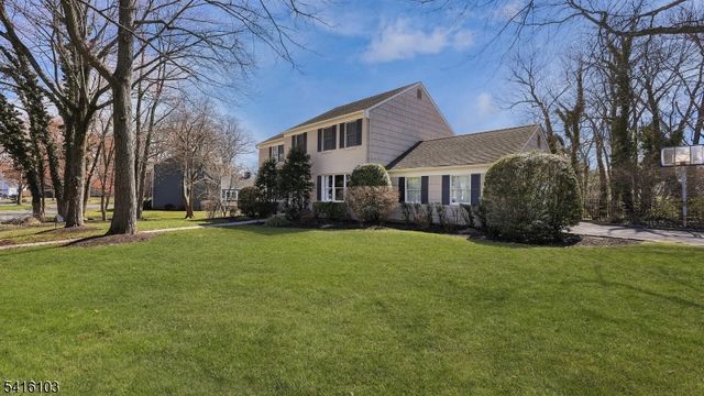 9 Settlers Ln, Westfield Town, NJ 07090