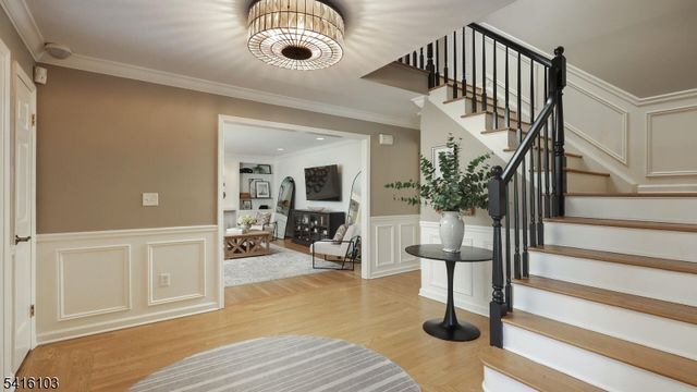 9 Settlers Ln, Westfield Town, NJ 07090