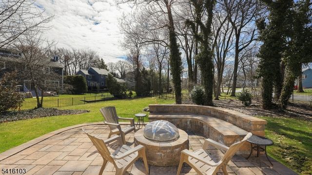 9 Settlers Ln, Westfield Town, NJ 07090