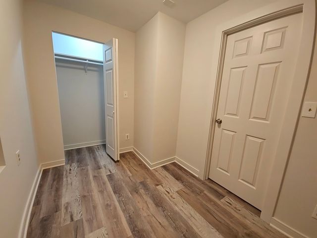 2216 W 21st Place 1F, Chicago, IL 60608