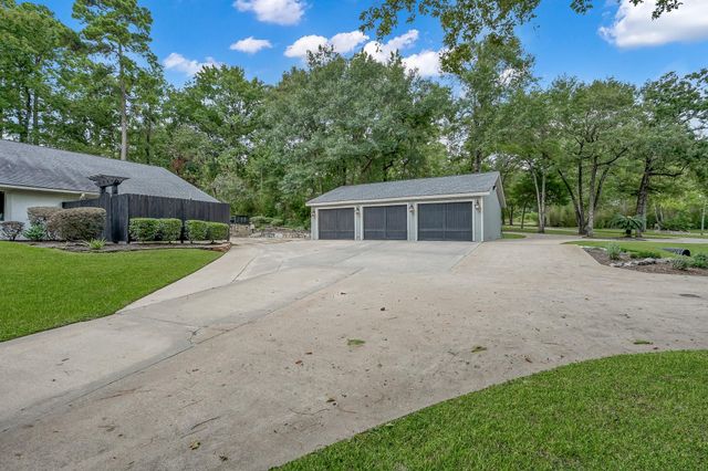 3272 Teas Nursery Road, Conroe, TX 77304