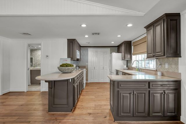 3272 Teas Nursery Road, Conroe, TX 77304