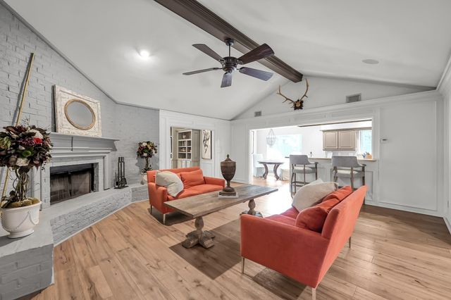 3272 Teas Nursery Road, Conroe, TX 77304