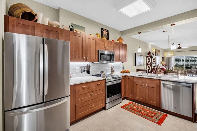 316 8TH STREET S 604, St Petersburg, FL 33701