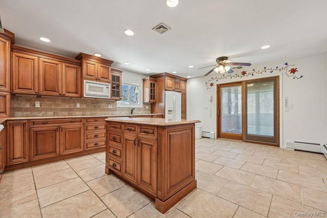 36 Winesap Lane, Monsey, NY 10952